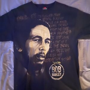 Bob Marley Redemption Song L T-Shirt. Never machine dried, air dry only.